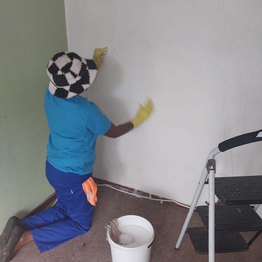 Wall preparation before painting